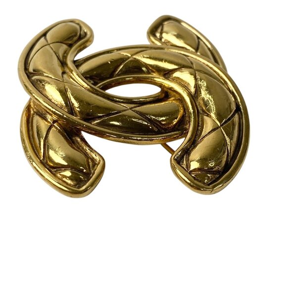 CHANEL Gold Logo Brooch - Picture 3 of 6